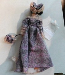 hong kong clone brunette lace gown bk